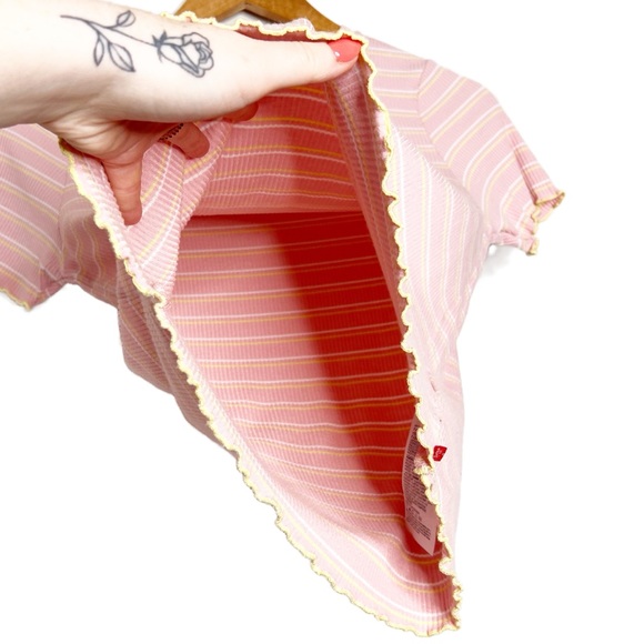 Levi's Pink White Yellow Stripe Ribbed Lettuce Trim T Shirt Top Juniors - Picture 7 of 16